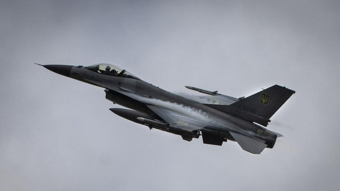jet-tempur-f-16-ukraina-jatuh-saat-tangkis-serangan-rusia-pilot-tewas