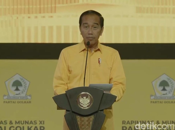 Jokowi: Medsos Ramai Si Tukang Kayu, Padahal yang Membuat Keputusan Itu MK