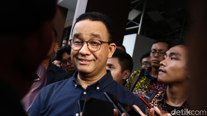 Anies Baswedan soal Gerakan &#039;Anak Abah Tusuk 3 Paslon&#039;: Hak Konstitusi 