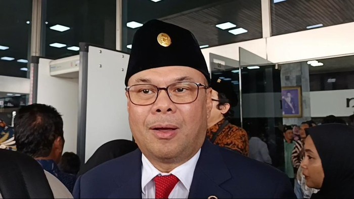 dilantik-jadi-anggota-dpr-romy-soekarno-terima-kasih-sri-rahayu-arteria