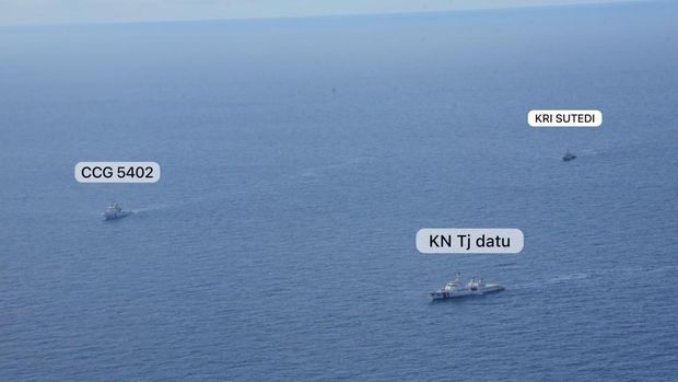 Bakamla KEMBALI Usir Kapal China Coast Guard di Laut Natuna Utara