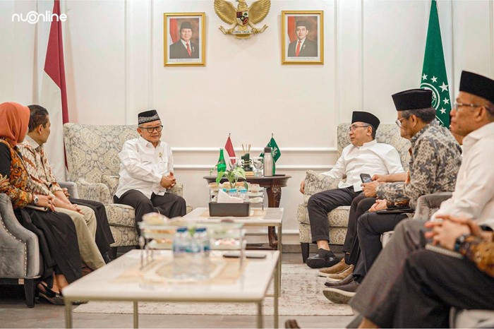 Mendikdasmen Mu'ti Temui Ketum PBNU Gus Yahya Bahas Pendidikan Berbasis