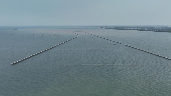 Pagar Misterius Membentang 30,16 Km di Laut Tangerang, Tak Ada Pihak yang Beri Ijin