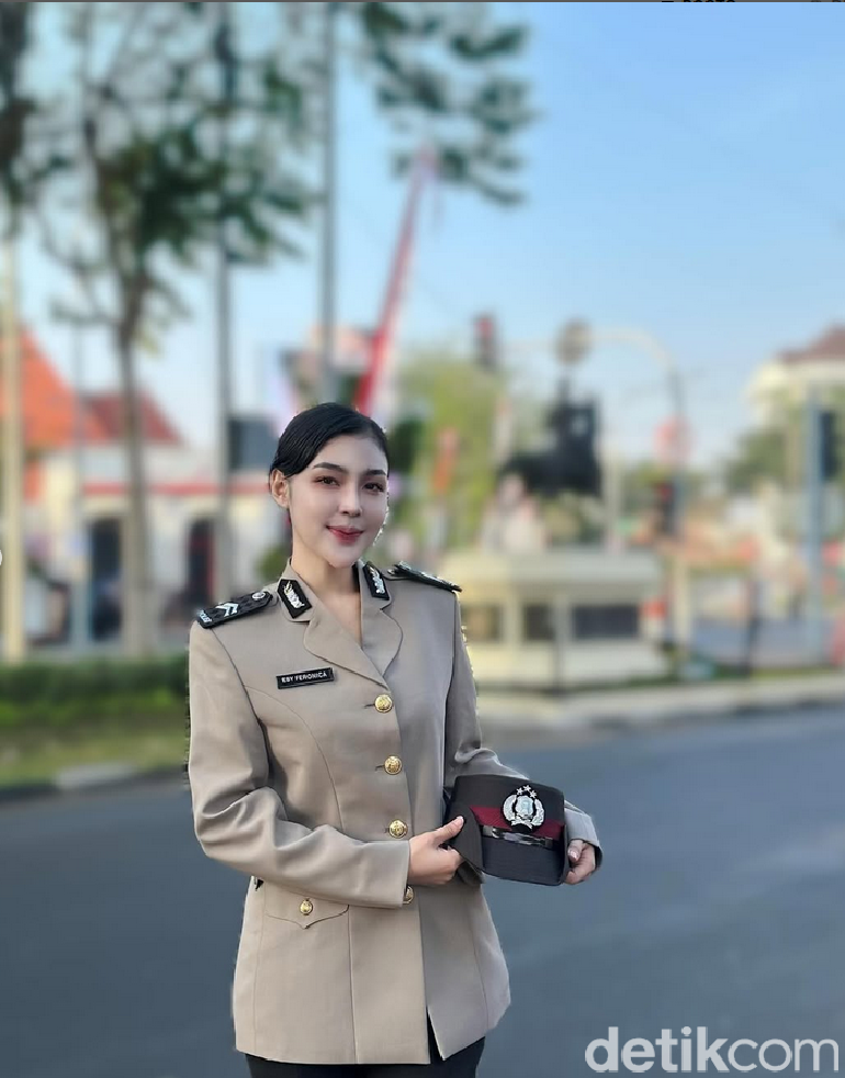 Viral Polwan Cantik bak Artis Korea, Perjuangan Jadi Ibu Tunggal
