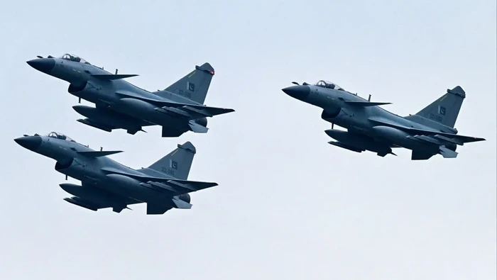Tembak Jatuh 5 Jet Tempur India, Pakistan Gunakan Pesawat Buatan China