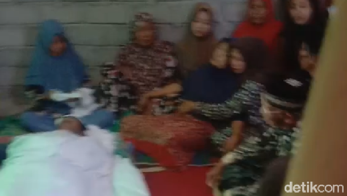 Calon Suami Meninggal Kecelakaan, Wanita di NTB Nikahi Jasadnya