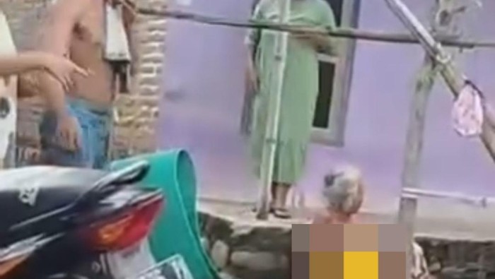 Anak di Probolinggo Usir Ibu Sendiri gegara BAB Sembarangan di Rumah Tetangga