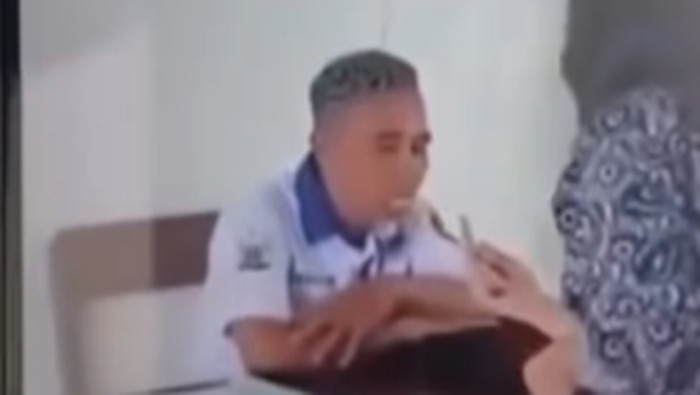 2 Siswi SMK 1 Gowa Di-DO Usai Acungkan Jari Tengah ke Guru di Kelas