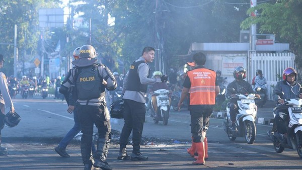 Ricuh di Otista Jaktim, Polantas Sempat Diculik dan Disandera Massa