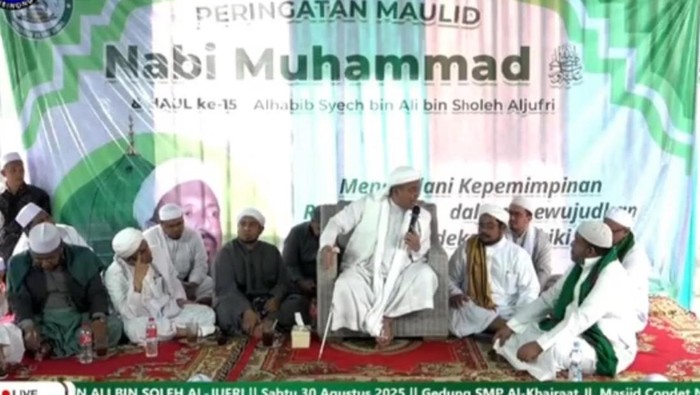 Habib Rizieq Minta Umat Jangan Bergerak Sebelum Ada Komando