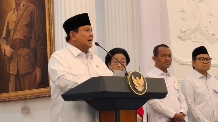Prabowo Perintahkan Polisi-TNI Tindak Setegas-tegasnya Perusakan dan Penjarahan