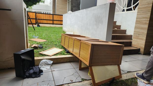 Rumah di Bintaro Dijarah Massa Tak Dikenal karena Dianggap Milik Nafa Urbach