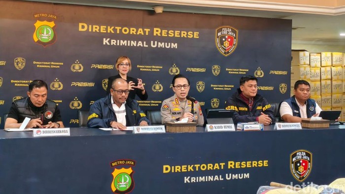 &quot;Profesor&quot; Reyhan Simpan Bom Molotov Buat Massa Perusuh di Kolong Semanggi