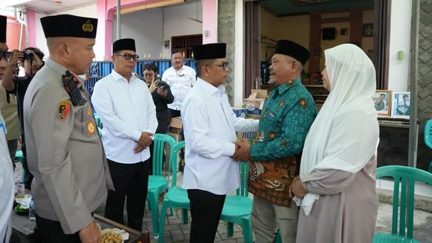 Gibran Melayat ke Rumah Siswa SMK Tangerang Meninggal Usai Ikut Demo