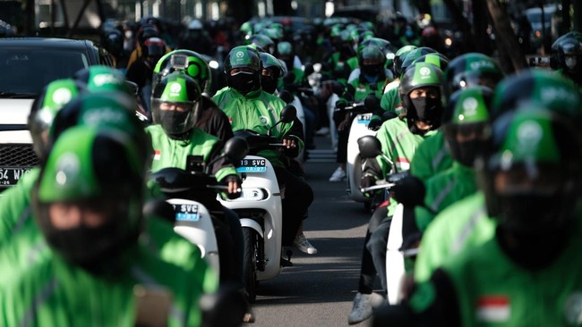 Lulusan Perguruan Tinggi Banyak Jadi Ojol, Cermin Ekonomi Tak Baik-baik Saja?