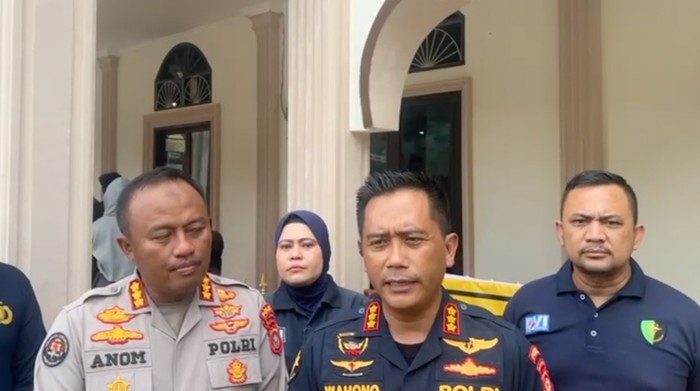 Usus manusia ditemukan di tumpukan longsor Tinggam Talamau Sumbar