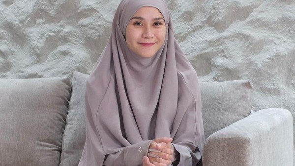 Zaskia Mecca Kecewa Sidang Prajurit TNI Pukul Stafnya Ditunda Tanpa Kabar