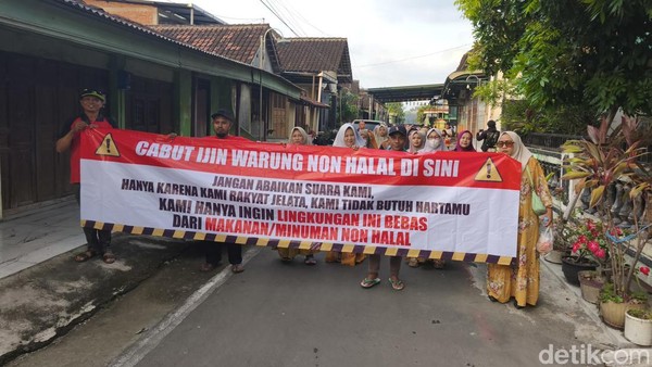 Warung Mi Babi Sukoharjo Didemo Warga, Pengelola Respons Begini
