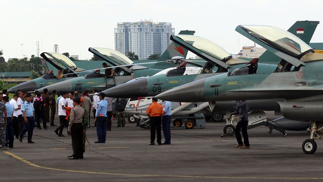 Natuna Masih Panas, TNI Kirim 4 Jet Tempur F-16