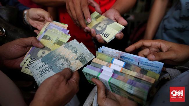 bonus-5-kali-gaji-kesenangan-semu-buruh-dan-derita-pengusaha