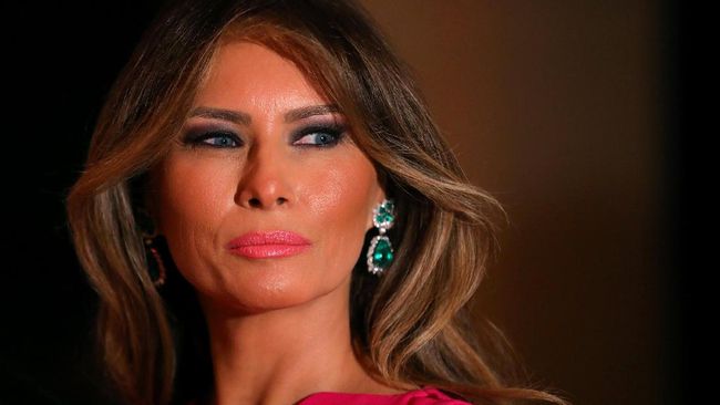 orang-tua-melania-trump-resmi-jadi-warga-negara-as