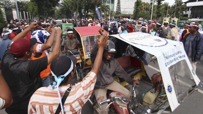 harapan-tukang-becak-kepada-anies-usai-trauma-di-zaman-ahok
