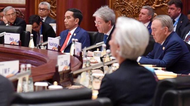 Luhut akan 'Jualan' Proyek Infrastruktur Rp1.296 T ke China