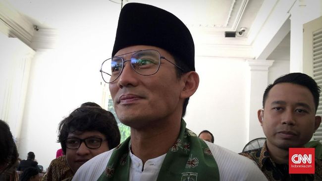 Sandiaga Impikan Mobil Terbang Bisa Gantikan MRT di Jakarta