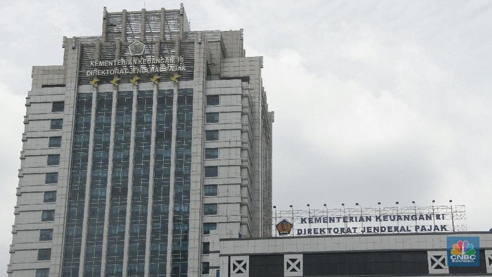 Penerimaan Pajak Hancur Lebur, Sri Mulyani Lapor DPR