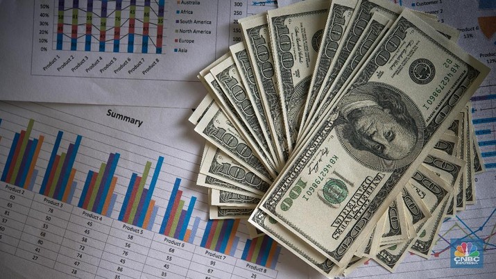 Pajak & Utang Bikin Cadev RI Naik, Rupiah Siap Hadapi "Badai"