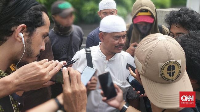 FUIB Anggap Wajar Pernyataan Rocky Gerung, Persaudaraan Alumni 212 Minta Tabayun