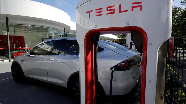  China Perintahkan Tesla Recall 734 Mobil Model 3, Ada Apa?
