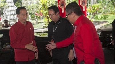Hasto: Ada Utusan Minta Saya Mundur, tak Boleh Pecat Jokowi atau Saya Tersangka