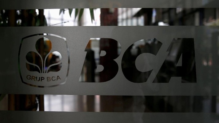 Tiphone PKPU & Mau Delisting, BCA Tagih Piutang Rp 636 M