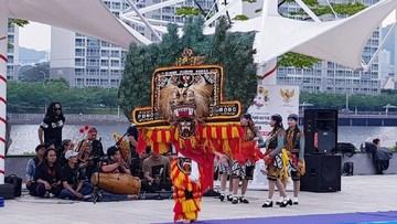 reog-ponorogo-bikin-penonton-di-korea-melongo