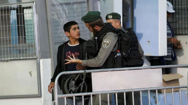 bentrok-di-al-aqsa-polisi-israel-tutup-gerbang