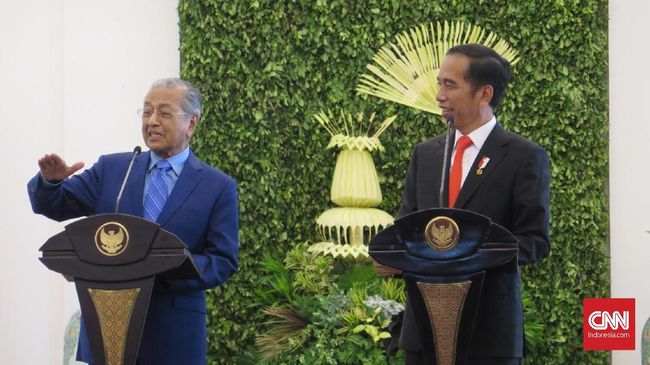 Temui Jokowi, Mahathir Singgung Kerja Sama Proton dan Esemka