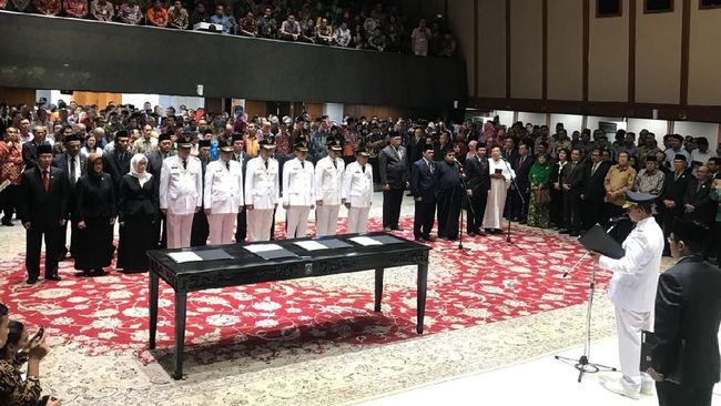 DPRD Bakal Panggil Anies Soal Kisruh Rombak Pejabat