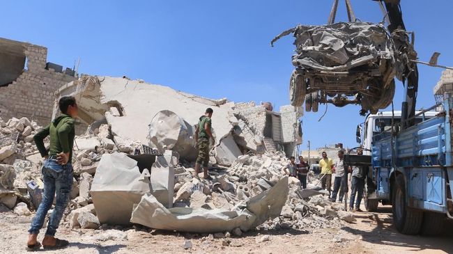 ledakan-gudang-senjata-di-suriah-39-tewas-termasuk-12-anak