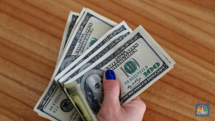 Pukul 12:00 WIB : Sudah Ada Bank Jual Dolar di Rp 14.900/US$