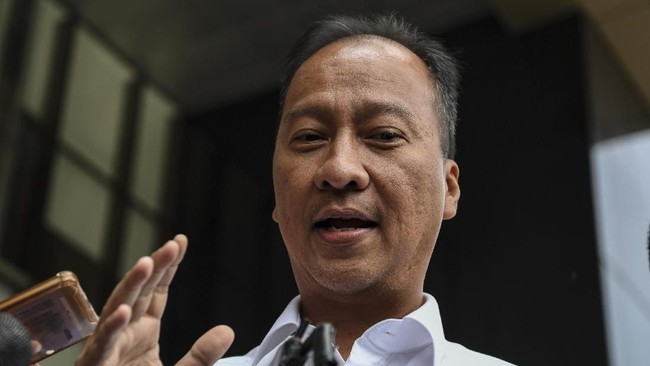 Badai PHK Melanda, Menperin akan Alihkan Pintu Masuk 7 Barang Impor