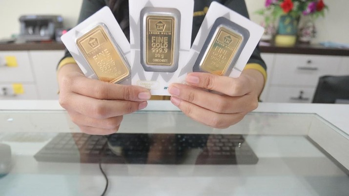 emas-dunia-turun-terus-harga-emas-antam-apa-kabar-nih