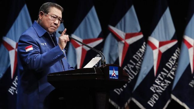 Manuver Turun Gunung SBY dan Setengah Hati Demokrat Jadi Oposisi