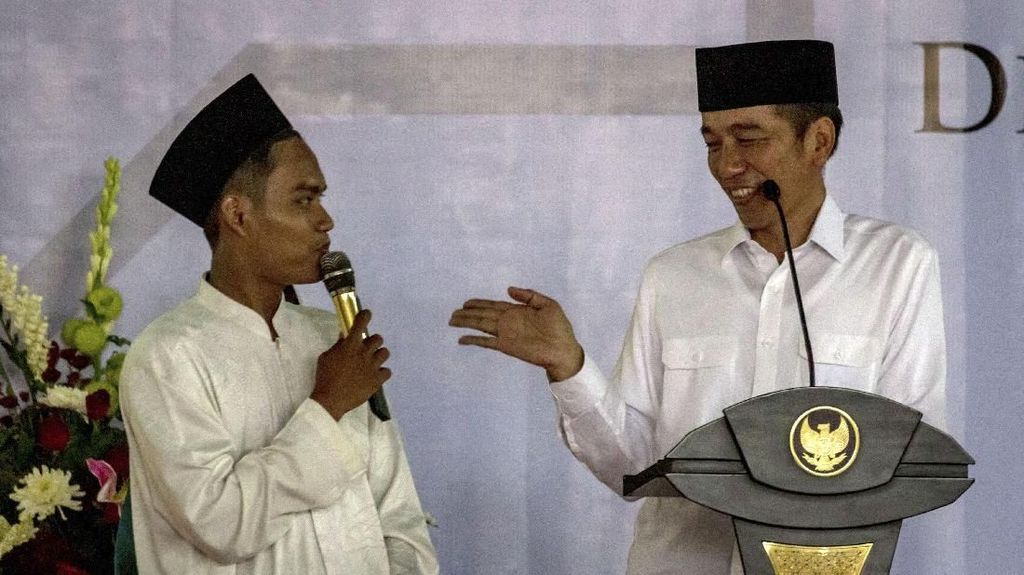 Jokowi Bakal Diberi Gelar 'Bapak Peduli Guru Ngaji'