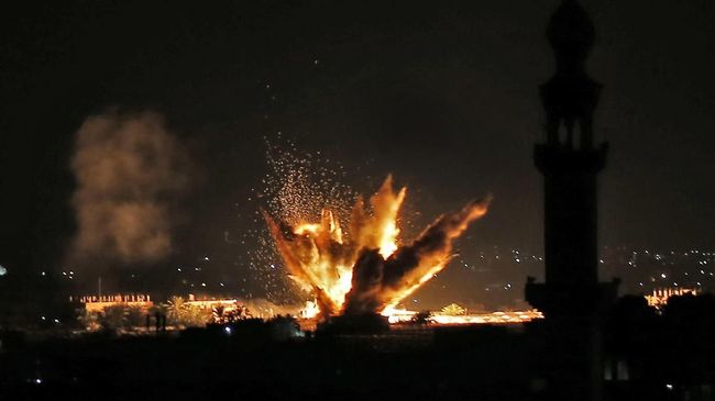 Balas Serangan Roket, Israel Gempur Jalur Gaza