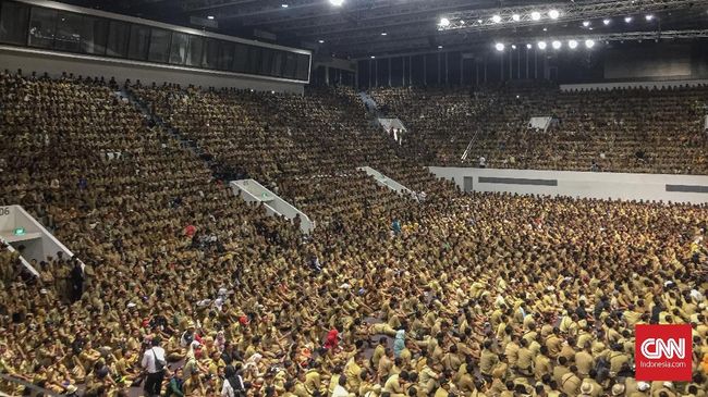 Jokowi Tunda Setarakan Gaji Kepala Desa Selevel PNS ke 2020