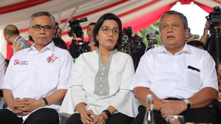 Restrukturisasi Rp 864 T, Bos OJK: Laba Bank Bisa Ambles 40%