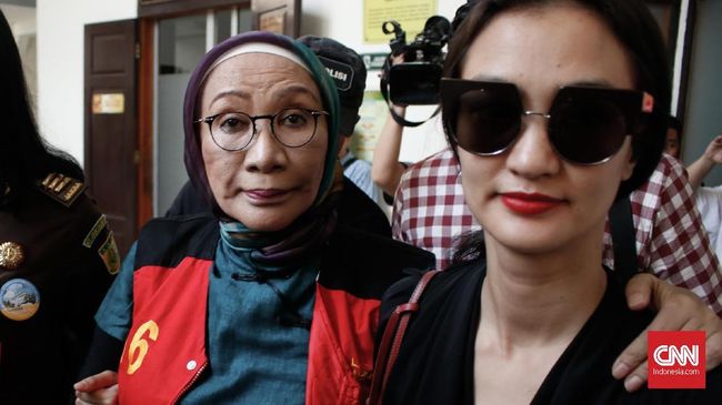 Ratna Insaf Setelah Tompi Bongkar Teori Bedah Plastik