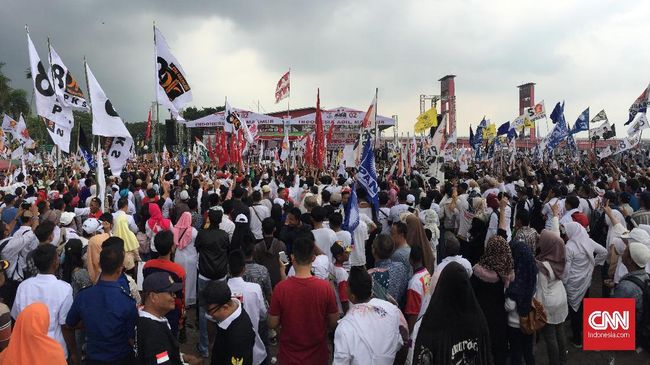 Lagu 'Naik-naik Prabowo-Sandi' Bergema di Tepi Sungai Musi