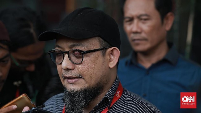 Novel Baswedan: Firli Bahuri Kerap Foto Dokumen Rahasia Kasus Korupsi 